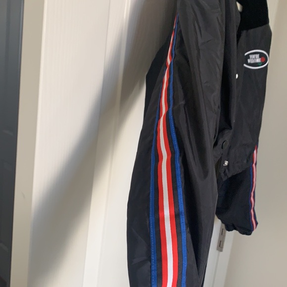 HP 🎉 Cropped Black windbreaker jacket - Picture 4 of 7